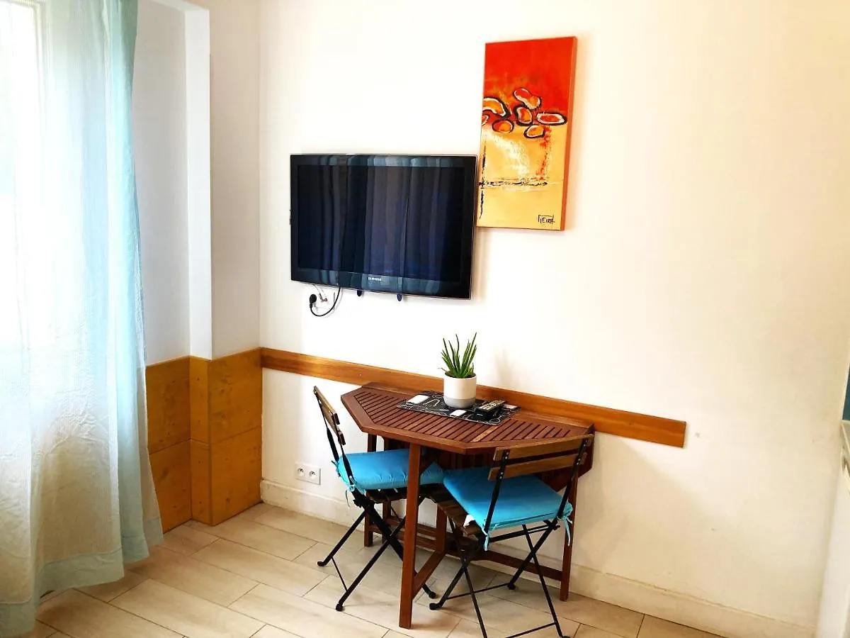 Blue Summer Vibes Apartment For 4P, Ac, Parking, Beach At 50M, Spa Access -1 La Ciotat 0*,  France